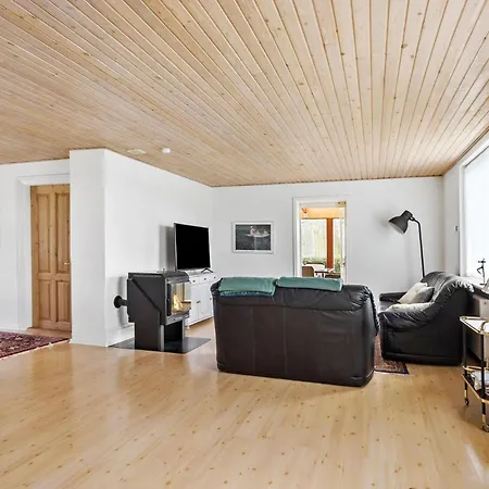 Pet Friendly In With Wifi Holiday home *